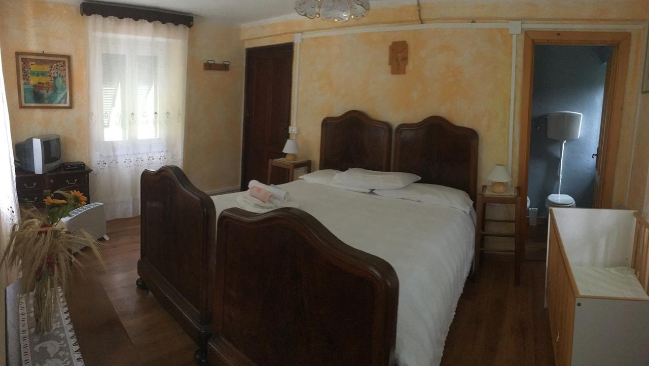 Camere E Accoglienza La Casa Della Nonna Borzonasca Exterior foto